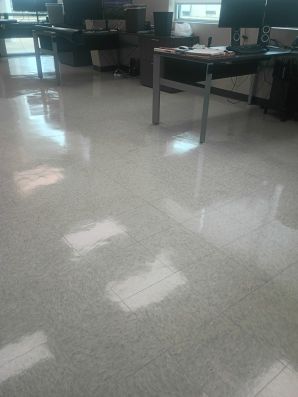 Floor Cleaning in Pasadena, TX (2)