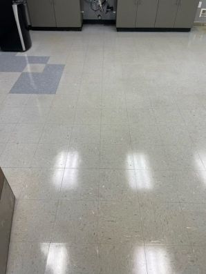 Before & After Commercial Floor Cleaning in Baytown, TX (5)