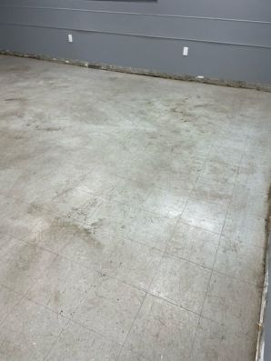 Before & After Commercial Floor Cleaning in Baytown, TX (2)